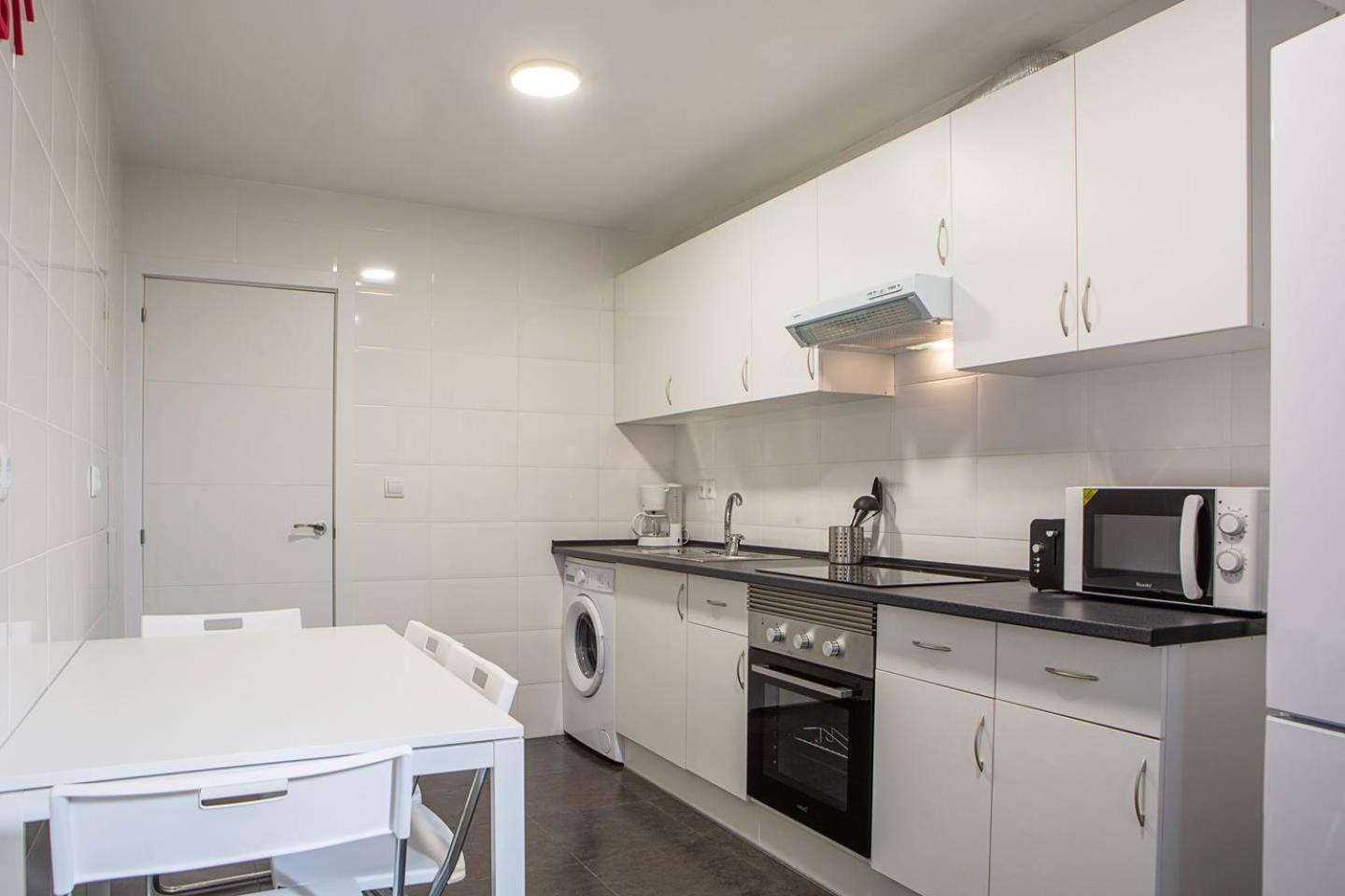 Lovely 3 Bedroom Apartment Next To Fuencarral Мадрид Экстерьер фото